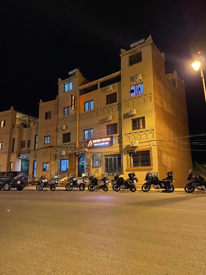 Hotel Rayyan L 'Escale วาร์ซาเซต ภายนอก รูปภาพ